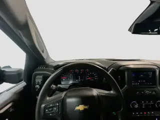 Chevrolet Silverado 2500HD 2024 4x2 Custom 4dr Crew Cab SB