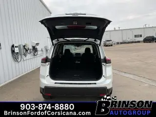 Nissan Rogue 2025 SV 4dr Crossover
