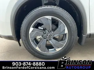 Nissan Rogue 2025 SV 4dr Crossover