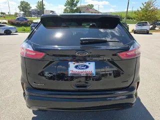 Ford Edge 2022 AWD SE 4dr Crossover