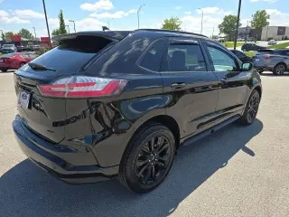 Ford Edge 2022 AWD SE 4dr Crossover