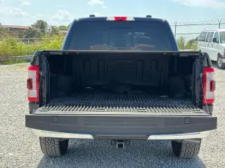 Ford F-150 2022 4x4 Lariat 4dr SuperCrew 5.5 ft. SB