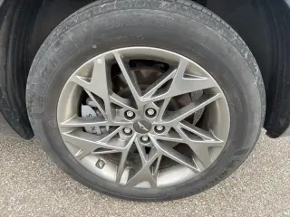 Genesis GV70 2025 AWD 2.5T Standard 4dr SUV