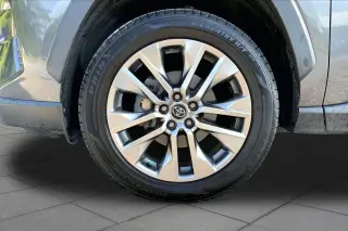 Toyota RAV4 2021 XLE Premium 4dr SUV