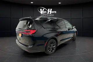 2025 Chrysler Pacifica