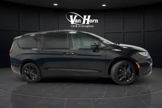 2025 Chrysler Pacifica