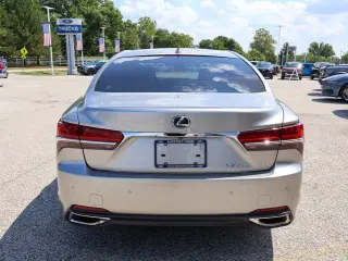 Sedán Lexus LS 500 2018 AWD 4 puertas