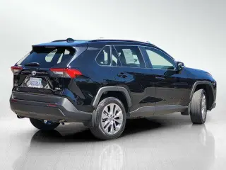 Toyota RAV4 2023 XLE Premium 4dr SUV