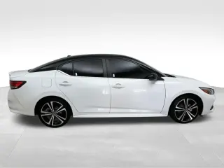 Nissan Sentra 2021 SR 4dr Sedán