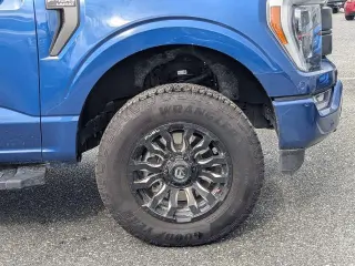 Ford F-150 2023 4x4 Lariat 4dr SuperCrew 5.5 ft. SB