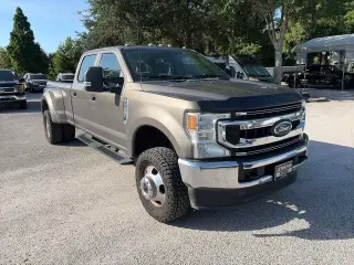 Ford F-350 Super Duty 2022 4x4 XL 4dr Crew Cab 8 ft. LB DRW Pickup
