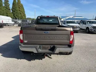 Ford F-350 Super Duty 2022 4x4 XL 4dr Crew Cab 8 ft. LB DRW Pickup