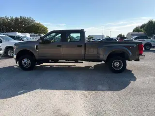 Ford F-350 Super Duty 2022 4x4 XL 4dr Crew Cab 8 ft. LB DRW Pickup
