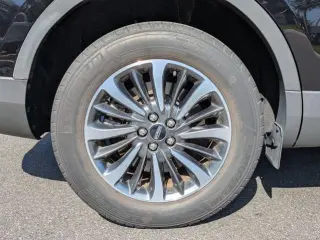 Lincoln Nautilus 2023 AWD Reserve 4dr SUV