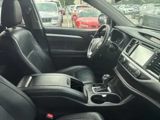 Toyota Highlander 2019 XLE SUV de 4 puertas
