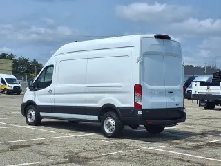 Ford Transit 2024 Tracción Total 250 3 puertas LWB Techo Alto Furgón de Carga