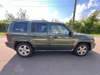 Jeep Patriot 2008 Sport 4dr SUV con Paquete de Airbags Laterales CJ1