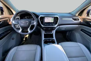 GMC Acadia 2021 SLT SUV de 4 puertas