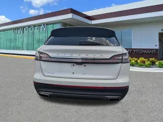 Lincoln Nautilus 2023 Standard SUV de 4 puertas