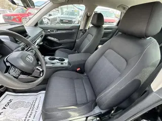 Honda Civic 2025 LX 4dr Sedán