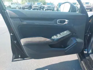Honda Civic 2025 LX 4dr Sedán