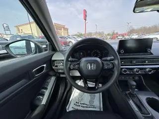 Honda Civic 2025 LX 4dr Sedán