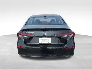 Honda Civic 2025 LX 4dr Sedán