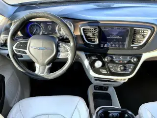 Chrysler Pacifica 2019 Touring L Plus 4dr Mini-Van