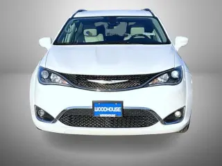 Chrysler Pacifica 2019 Touring L Plus 4dr Mini-Van