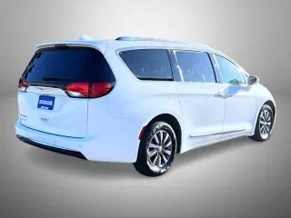 Chrysler Pacifica 2019 Touring L Plus 4dr Mini-Van