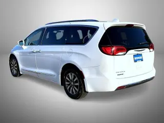 Chrysler Pacifica 2019 Touring L Plus 4dr Mini-Van