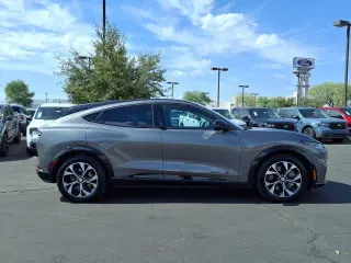 Ford Mustang Mach-E 2023 AWD Premium 4dr SUV