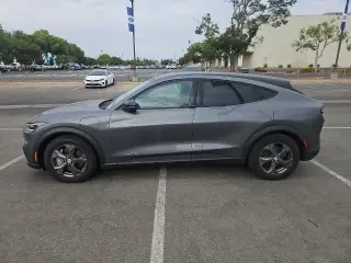 Ford Mustang Mach-E 2023 AWD Select 4dr SUV