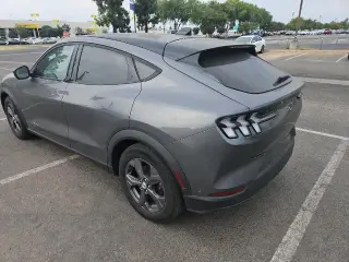 Ford Mustang Mach-E 2023 AWD Select 4dr SUV