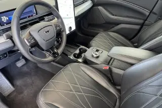Ford Mustang Mach-E 2023 Select 4dr SUV