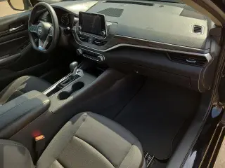 Nissan Altima 2025 2.5 SV 4dr Sedán