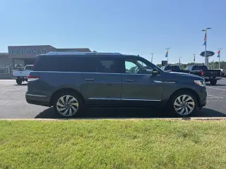 Lincoln Navigator L 2022 4x4 Reserve 4dr SUV