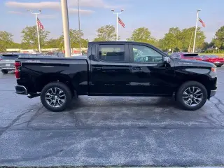 Chevrolet Silverado 1500 2023 4x4 LT 4dr Crew Cab 5.8 ft. SB con 2FL