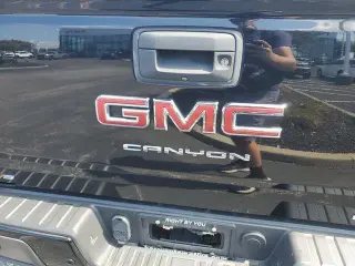 GMC Canyon 2021 4x4 AT4 4dr Crew Cab 5 ft. SB (Tela)