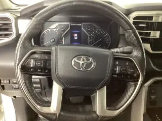 Toyota Tundra 2022 4x4 SR5 4dr CrewMax Cab Pickup SB