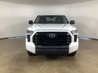 Toyota Tundra 2022 4x4 SR5 4dr CrewMax Cab Pickup SB