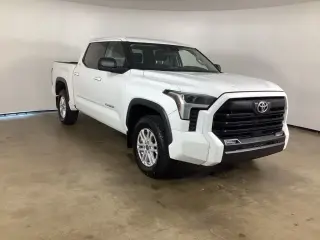 Toyota Tundra 2022 4x4 SR5 4dr CrewMax Cab Pickup SB