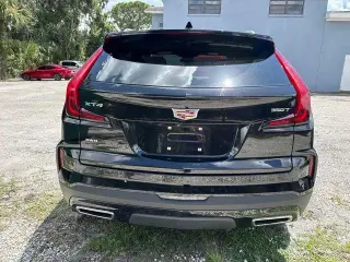 Cadillac XT4 2025 4x4 de lujo 4 puertas Crossover