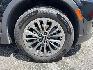 Cadillac XT4 2025 4x4 de lujo 4 puertas Crossover