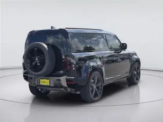Land Rover Defender 2022 AWD 110 X-Dynamic HSE 4dr SUV