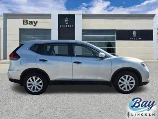 Nissan Rogue 2018 S Crossover de 4 puertas