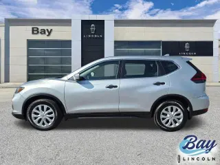 Nissan Rogue 2018 S Crossover de 4 puertas