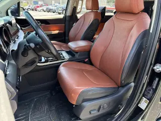 Kia Carnival 2022 SX Miniván de 4 puertas