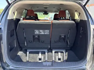 Kia Carnival 2022 SX Miniván de 4 puertas