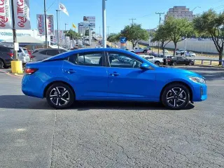 Nissan Sentra 2025 SV Sedán de 4 puertas